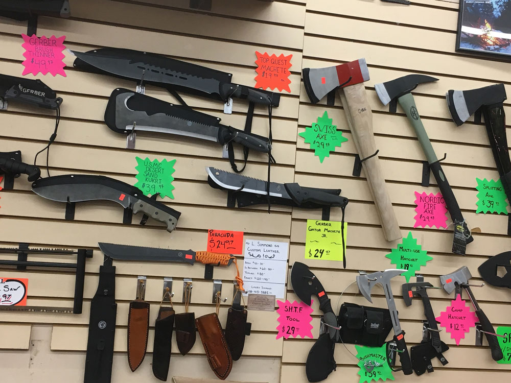 Knives & Cutting Tools